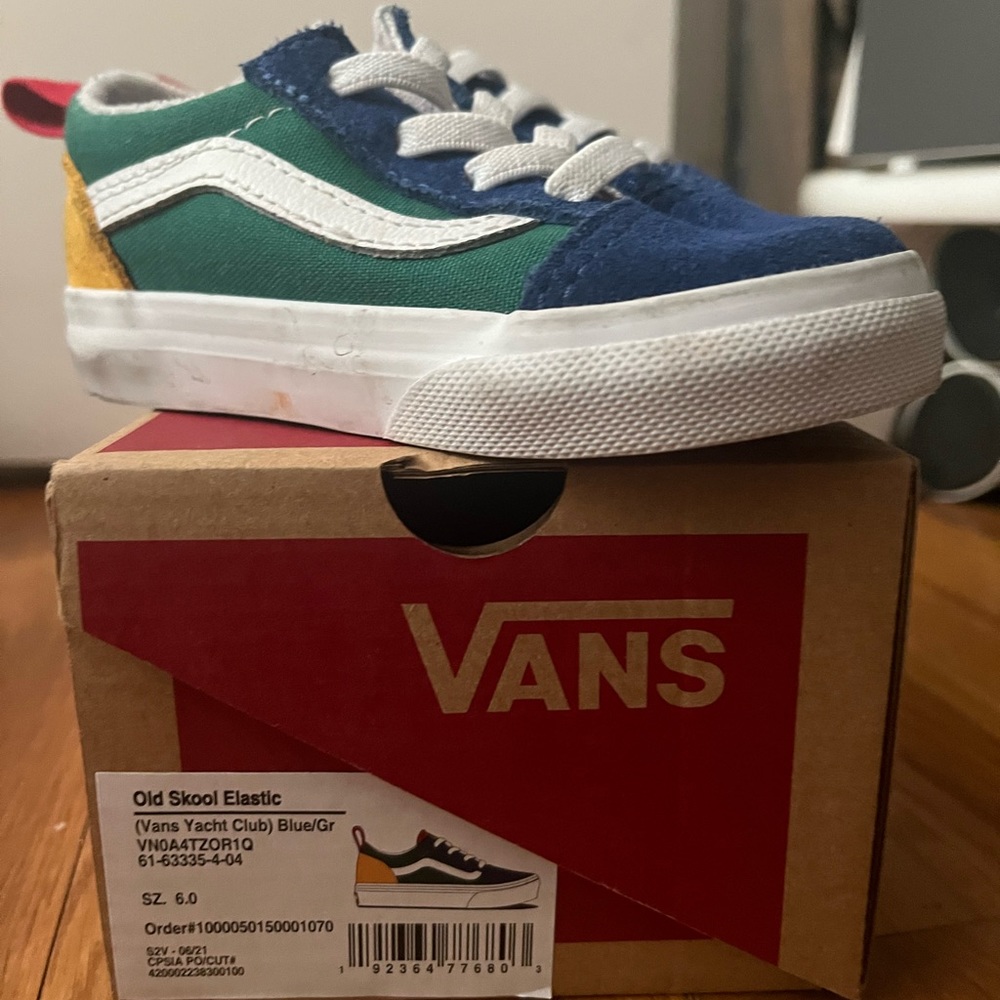 Toddler Old Skool Elastic Vans Sneakers. Like New. Come in original box.